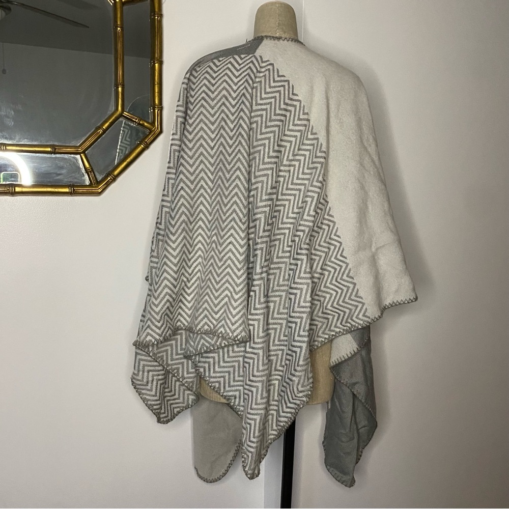 Loft Patterned Cape Wrap Poncho - image 2